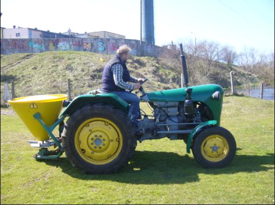 Ciągnik C328