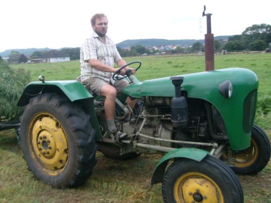 Ciągnik C328