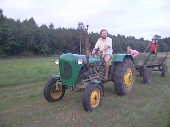 Ciągnik C328